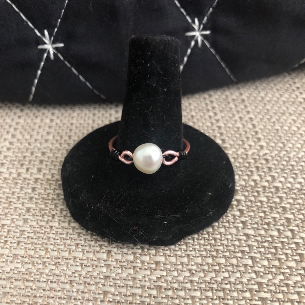 Homemade wire ring with genuine freshwater pearls!